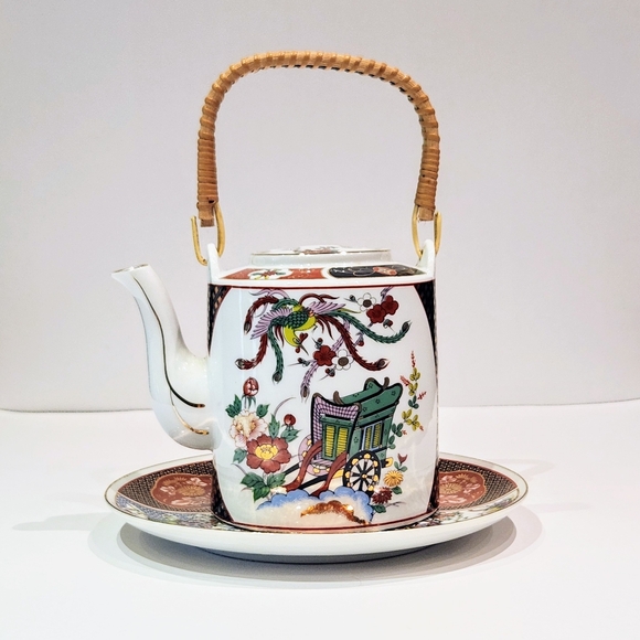 Imari Ware Teapot and server plate - Picture 2 of 14